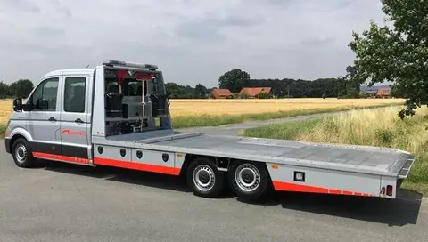 Knick-Schiebeplateau von Wellmeyer auf Transporter-Fahrgestell