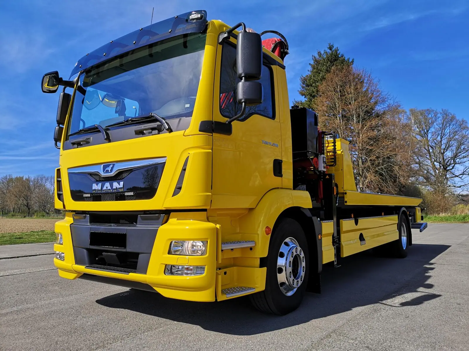 TowFlix Schiebeplateau-Aufbau auf LKW-Fahrgestell